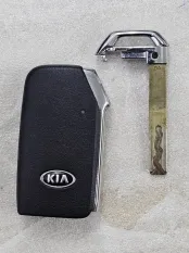 Смарт-ключ (ключ зажигания) Kia K5