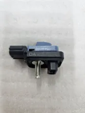 Датчик удара Toyota RAV4 XA50