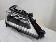 Фара правая Lexus LX3