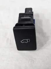 Кнопка открывания багажника Toyota RAV4 40