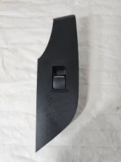 Кнопка стеклоподъемника зад. правая Toyota RAV4