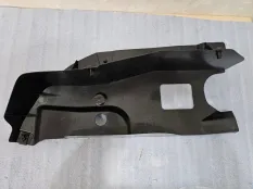 Пыльник заднего бампера левый Lexus LX570