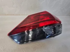 Фонарь внешний левый Nissan X-Trail T32