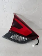 Фонарь в крышку багажника левый Nissan X-Trail T32