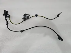 Датчик ABS передний правый Toyota Avensis