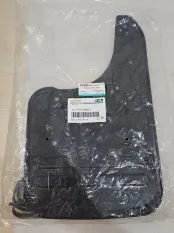 Брызговик задний левый Toyota Hilux