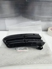 Решетка в бампер левая Toyota RAV4 40