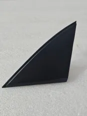 Накладка двери уголок правая Haval Jolion