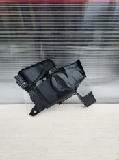 Пыльник двигателя правый Renault Duster 2