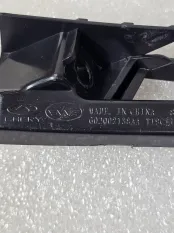 Кронштейн решетки радиатора правый Omoda C5