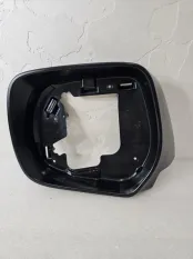 Рамка зеркала Toyota LC 200