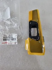 Кронштейн форсунки омывателя левый Lexus LX3