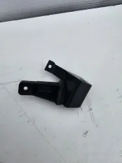 Крепление фары правое Toyota Corolla E18