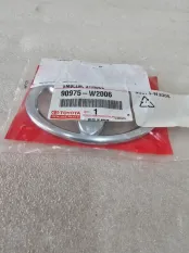 Эмблема крышки багажника Toyota Corolla E210