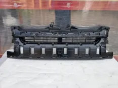 Решетка радиатора Toyota HIACE