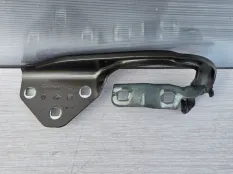 Петля капота левая Renault Duster 2