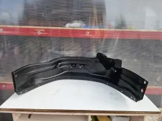 Подкрылок задний левый Toyota Hilux 8