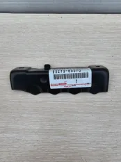 Кронштейн передней панели правый Toyota LC 200