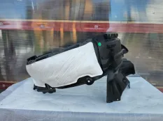 Подкрылок передний левый Toyota LC 200