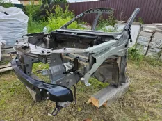 Передняя часть кузова Renault Duster 2