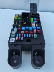 Блок предохранителей салонный Haval F7