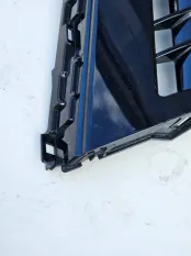 Накладка решетки радитора правая Lexus LX600