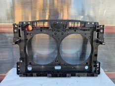 Передняя панель (телевизор) Nissan Murano Z52