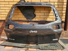 Крышка багажника Jeep Cherokee