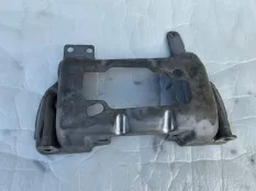 Усилитель крыла передний правый Ford Focus 3