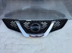 Решетка радиатора Nissan Qashqai J11