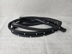 Уплотнитель двери задний правый Changan Uni-S