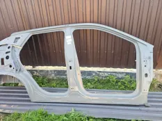 Боковая часть кузова правая Omoda C5