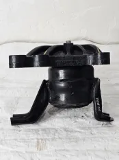 Опора двигателя правая Changan Eado Plus