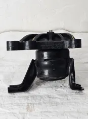 Опора двигателя правая Changan Eado Plus