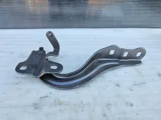 Петля капота левая Changan CS35 Plus