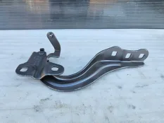 Петля капота левая Changan CS35 Plus