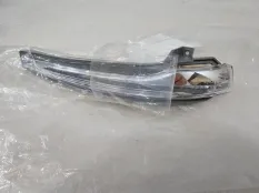 Повторитель поворота в зеркало Mercedes e-class