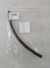 Молдинг зад. стекла Toyota RAV4 40