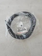 Уплотнитель лобового стекла Toyota Prado 150