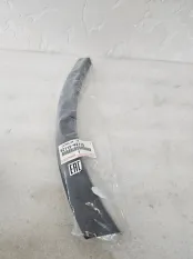 Молдинг передний бампера правый Toyota RAV4 40