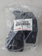 Кр-н передний бампера правый Toyota RAV4 40