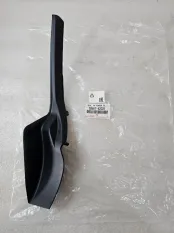 Молдинг лобового стекла левый Toyota RAV4 XA50