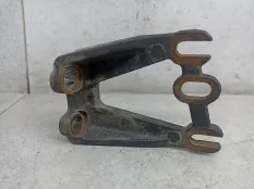 Кронштейн двигателя Renault Trafic 2 2005 8200577165