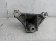 Кронштейн двигателя Renault Trafic 2 2005 8200404276