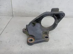 Кронштейн полуоси правой Renault Trafic 2 2005 8200452283