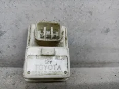 Блок реле Toyota C-HR AX10 2019 8594202060
