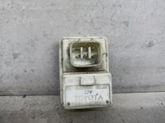 Блок реле Toyota C-HR AX10 2019 8594202060