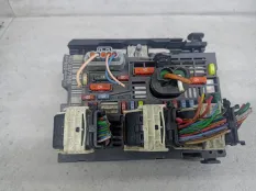 Блок предохранителей Citroen C5 2 2008 9675877980