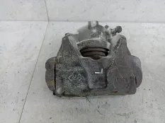 Суппорт тормозной передний левый Renault Duster 2015 402014636R