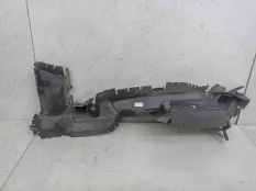 Воздуховод (дефлектор) радиатора правый Citroen C4 Grand Picasso 2 2015 9677015280